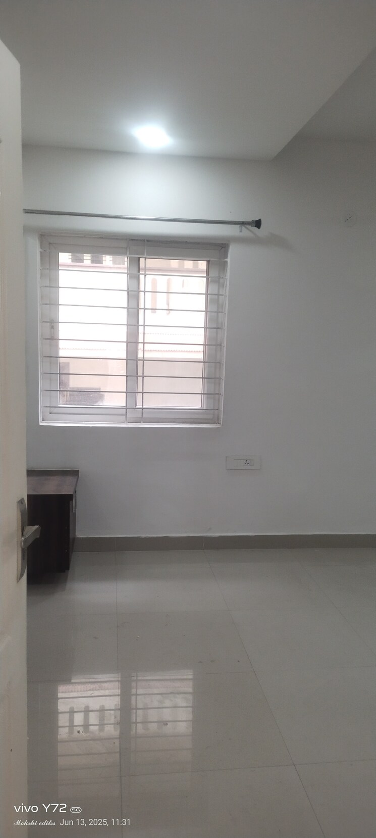 Room, pavani-laxmi-nivas 3 Bedroom 1750 Sq.Ft. Apartment In Madhapur Hyderabad 8809534