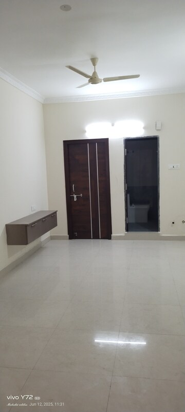 Room in 2 BHK Apartment at Pavani Laxmi Nivas, Madhapur – for Rent