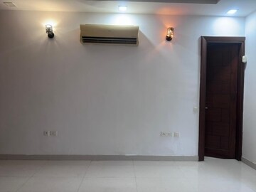 Room in 2 BHK Builder Floor at Sector 23 – for Rent