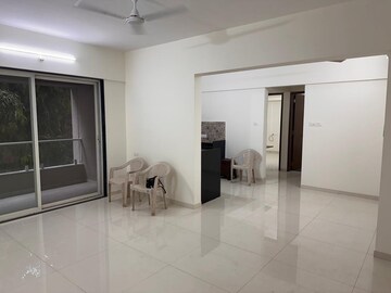 Room in 3 BHK Apartment at Kalyani Nagar – for Rent