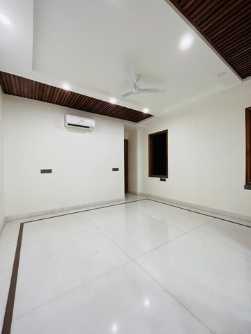Kitchen in 2 BHK Builder Floor at Palam Vihar – for Rent