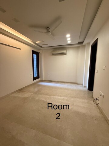 Room in 3 BHK Builder Floor at Greater Kailash I – for Sale