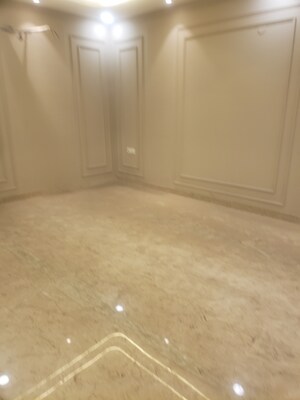 Room in 3 BHK Builder Floor at Subhash Nagar – for Sale