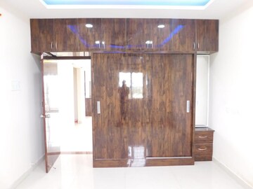 Room in 3 BHK Builder Floor at Financial District – for Rent