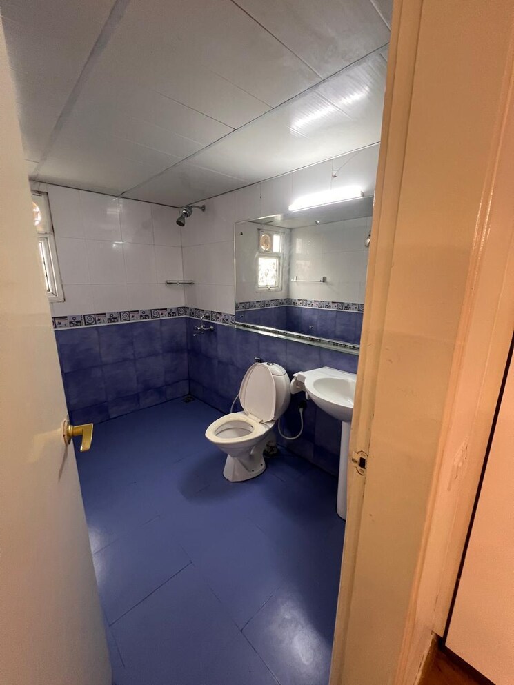 Bathroom, prestige-shantiniketan 3 Bedroom 2292 Sq.Ft. Apartment In Whitefield Bangalore 8809601