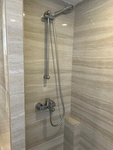 Bathroom in 2 BHK Apartment at Hiranandani Estate – for Rent