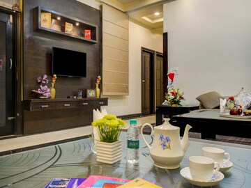 Master Bedroom in 4 BHK Apartment at FS Pinnacle, Jyothi Nagar – for Rent