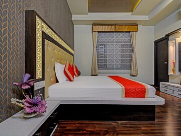 Bedroom in 4 BHK Apartment at FS Pinnacle, Jyothi Nagar – for Rent