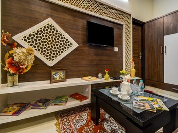 Bedroom in 4 BHK Apartment at FS Pinnacle, Jyothi Nagar – for Rent