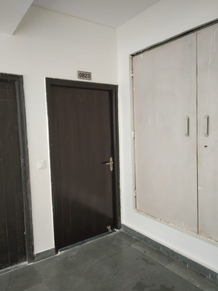 Room, vasant vihar 4 Bedroom 400 Sq.Yd. Villa In Vasant Vihar Delhi 8809657