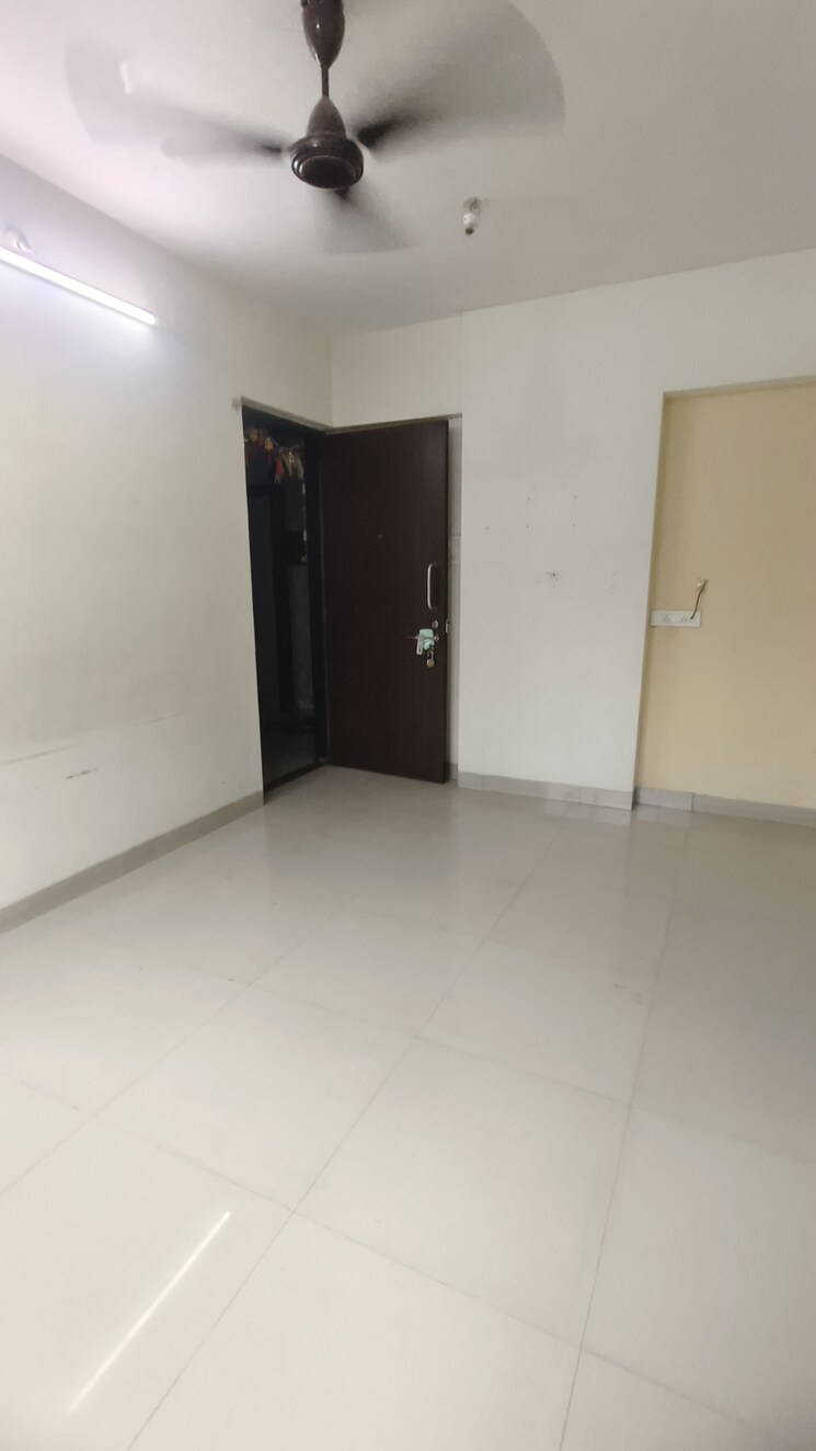 Room, hirani-haze-apartment 1 Bedroom 450 Sq.Ft. Apartment In Kurla East Mumbai 8809672