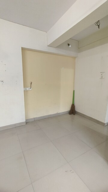 Room in 1 BHK Apartment at Hirani Haze Apartment, Kurla East – for Rent