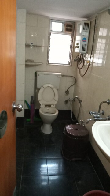 Bathroom in 1.5 BHK Apartment at Ashirwad CHS Andheri East, Andheri East – for Rent