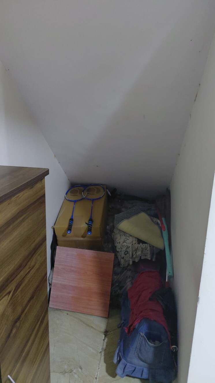 Room, hill-garden 2 Bedroom 1500 Sq.Ft. Villa In Manpada Thane 8809525