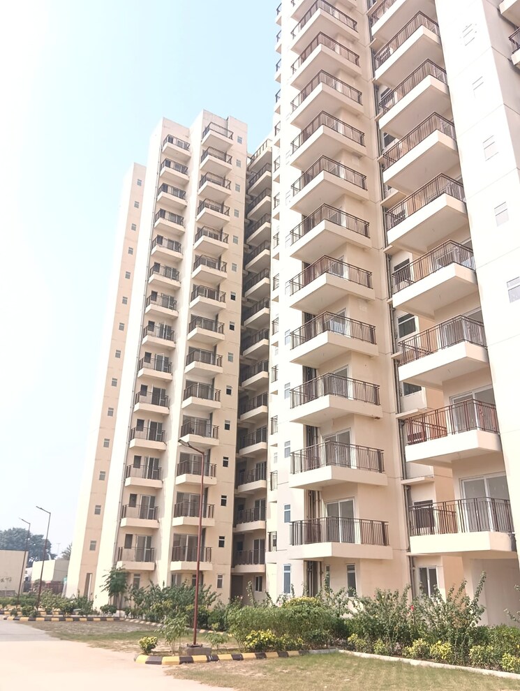 Exterior View, pivotal-paradise 2 Bedroom 686 Sq.Ft. Apartment In Sector 62 Gurgaon 8809834