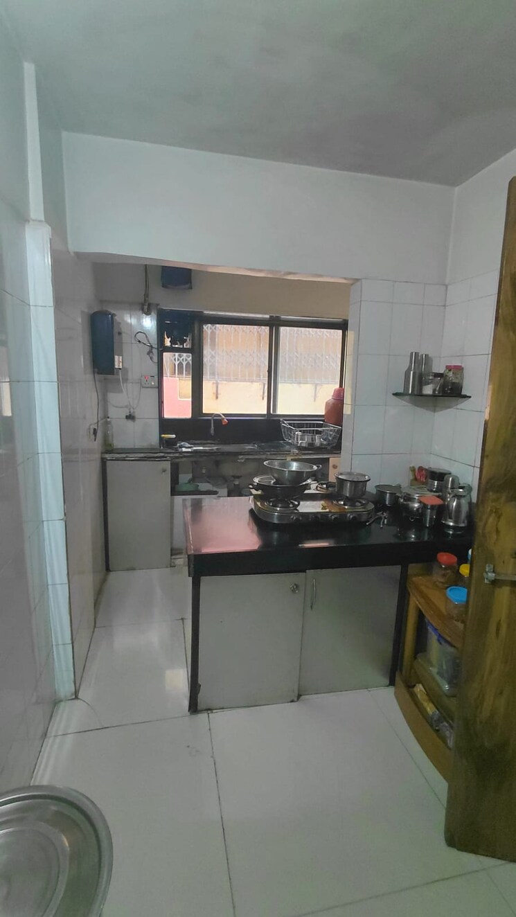 Kitchen, hill-garden 2 Bedroom 1500 Sq.Ft. Villa In Manpada Thane 8809525