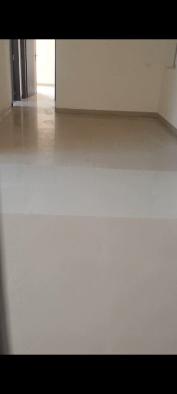 Room in 3.5 BHK Apartment at Sector 103 – for Rent