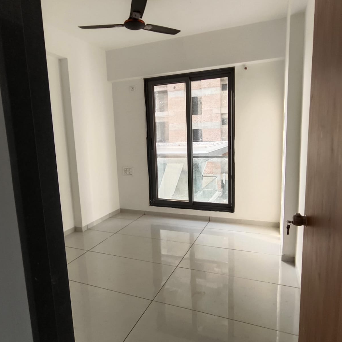 3 BHK + Servant Room Apartment For Rent in Krishna Skyvillas