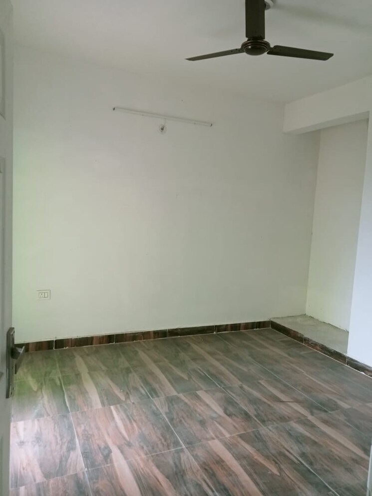 Room, migsun-vilaasa 2 Bedroom 660 Sq.Ft. Apartment In Eta Ii Greater Noida Greater Noida 8809838