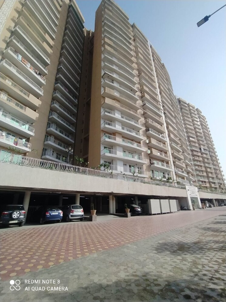 Exterior View, supertech-czar-suites 3 Bedroom 1405 Sq.Ft. Apartment In Omicron I Greater Noida Greater Noida 8809848