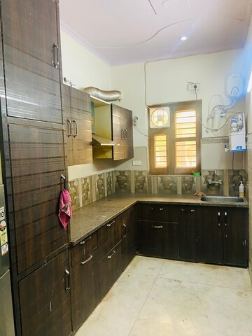 Kitchen in 3 BHK Builder Floor at Sector 46 – for Rent