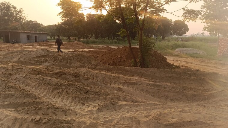 undefined, delhi haridwar national highway  166 Sq.Yd. Plot In DelhI Haridwar National Highway Roorkee 8809922