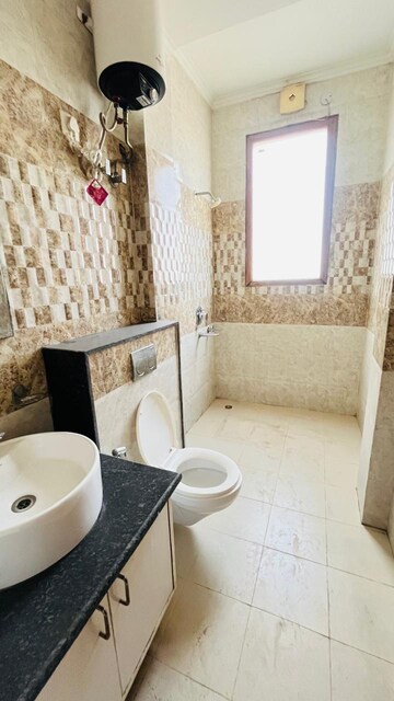 Bathroom in 3 BHK Builder Floor at Sector 46 – for Rent