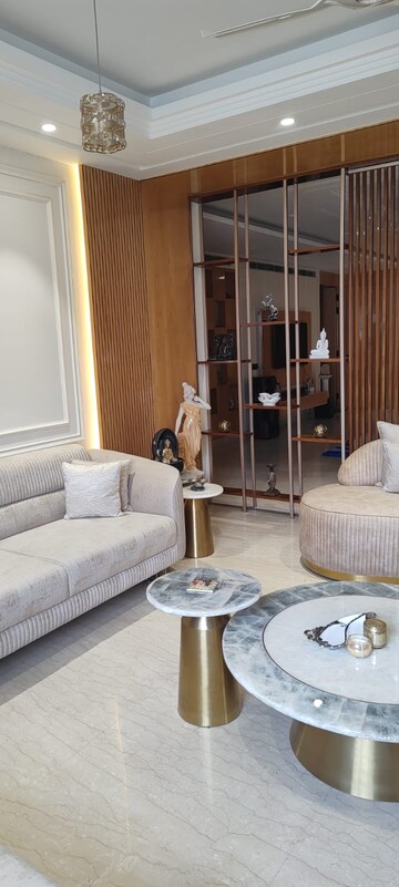 Living Room in 4 BHK Builder Floor at SS Southend Floors, South City 2 – for Rent