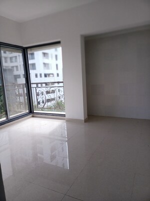 Room in 5 BHK Apartment at Bhimjyani Verraton, Manpada – for Sale