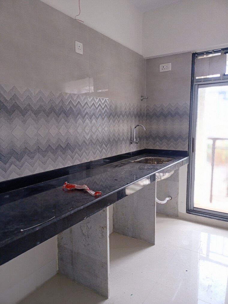 Kitchen, bhimjyani-verraton 5 Bedroom 1700 Sq.Ft. Apartment In Manpada Thane 8809952