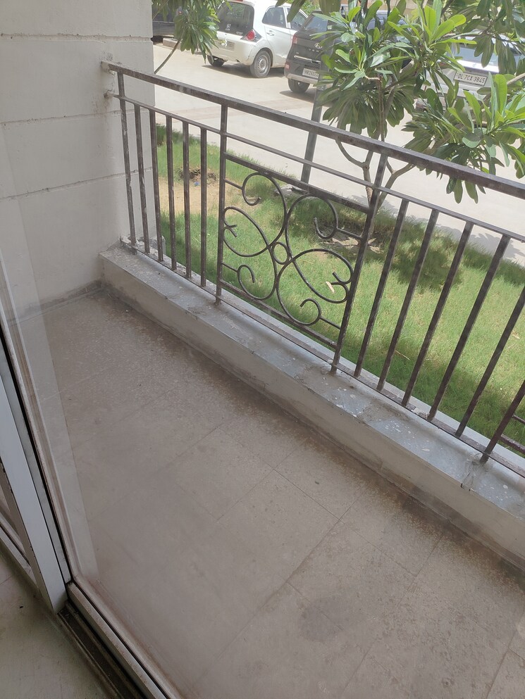 Balcony, signature-the-millennia-2 2 Bedroom 603 Sq.Ft. Apartment In Sector 37d Gurgaon 8809959