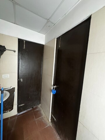 Furnished Amenities in 3 BHK Apartment at Mahagun Moderne, Sector 78 – for Rent