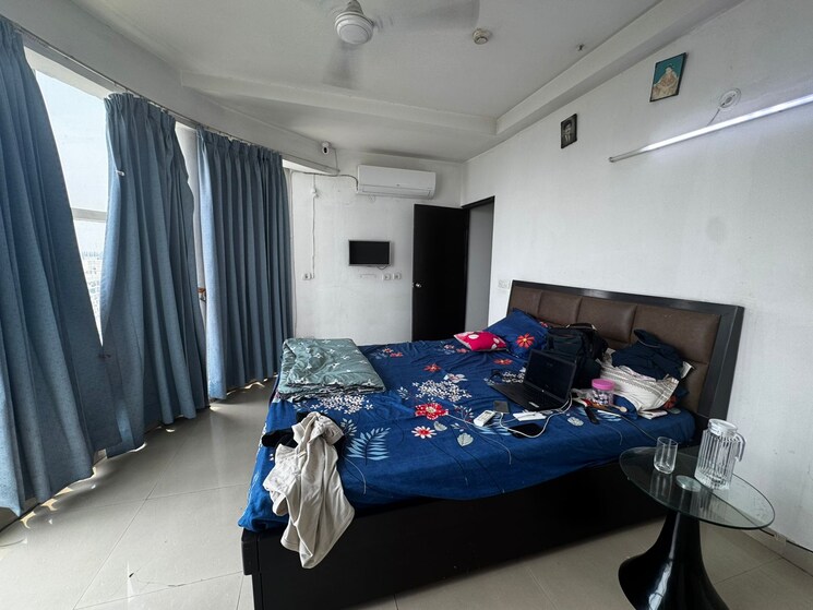 Bedroom, mahagun-moderne 3 Bedroom 1650 Sq.Ft. Apartment In Sector 78 Noida 8809991