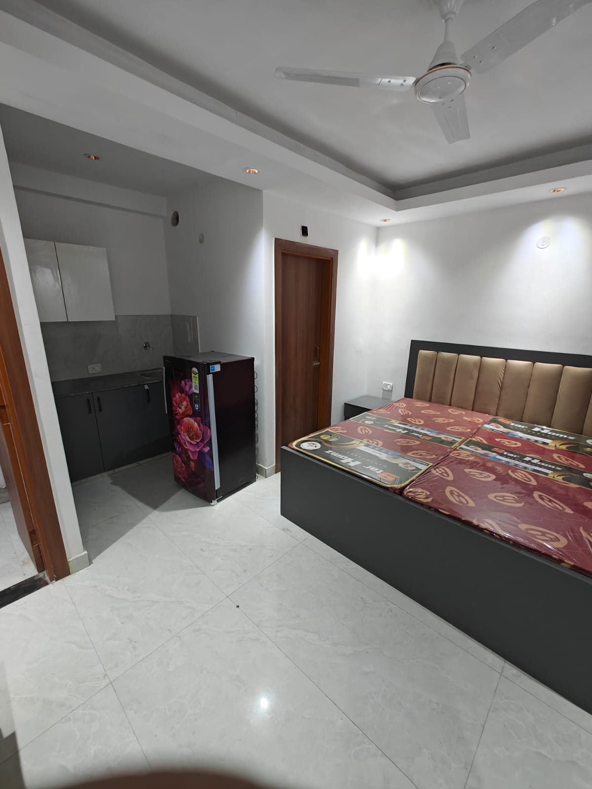 1 BHK + Pooja Room Builder Floor For Rent in Spazedge