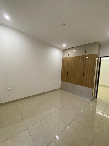 Room in 3 BHK Builder Floor at Fidato Honour Homes, Sector 89 – for Rent
