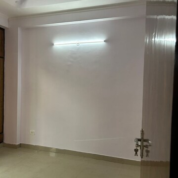Room in 1 BHK Builder Floor at Chattarpur – for Rent
