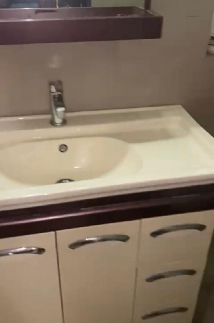 Bathroom, uppal-plumeria-garden-estate 3 Bedroom 1737 Sq.Ft. Apartment In Omicron Iii Greater Noida Greater Noida 8810086