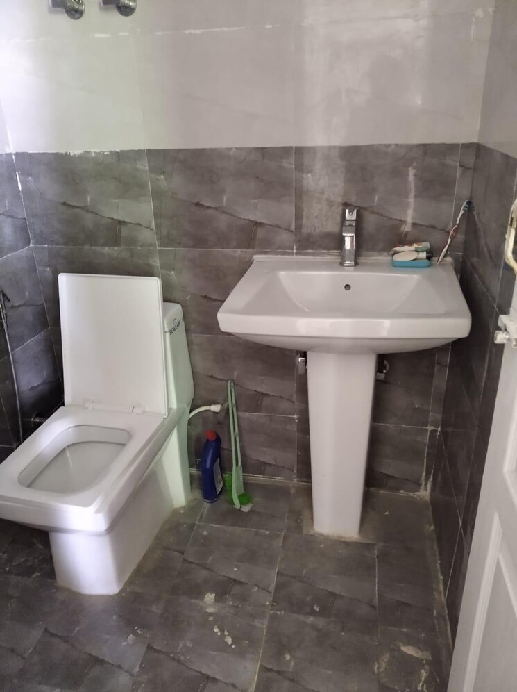 Bathroom, migsun-ultimo 3 Bedroom 1395 Sq.Ft. Apartment In Omicron Iii Greater Noida Greater Noida 8810109