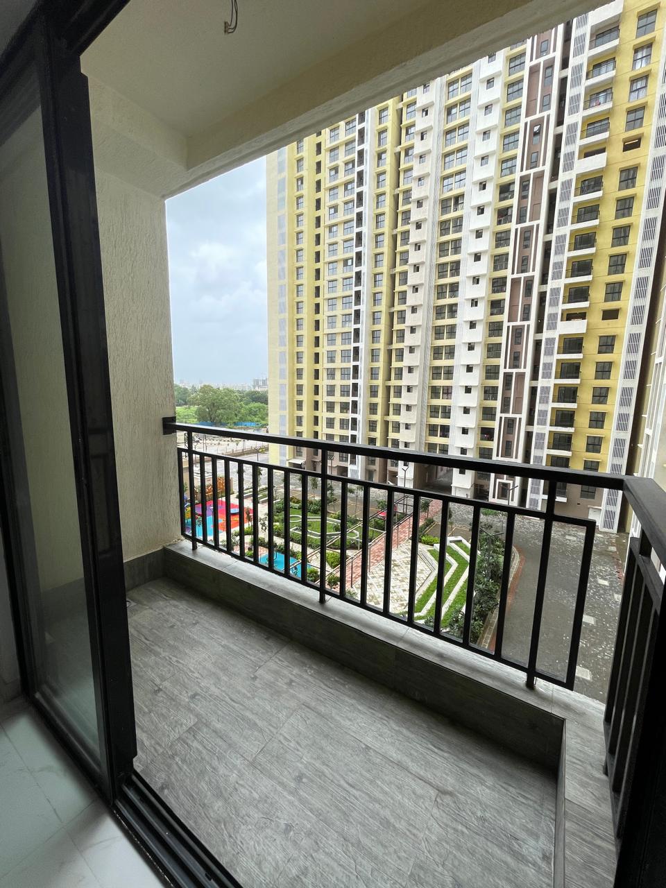 1 BHK + Pooja Room Apartment For Sale in Runwal Gardens