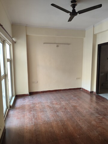Room in 2 BHK Apartment at Aims Golf City, Sector 75 – for Rent