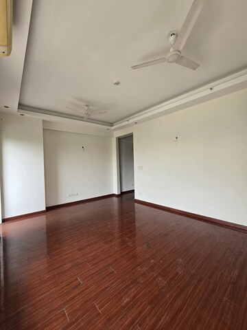 Room in 3 BHK Villa at Shivalik Colony – for Rent