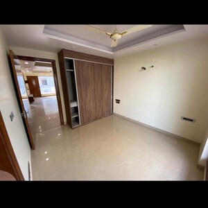 Room in 3 BHK Builder Floor at Sushant Lok 3, Sector 57 – for Sale