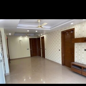 Room in 3 BHK Builder Floor at Sushant Lok 3, Sector 57 – for Sale