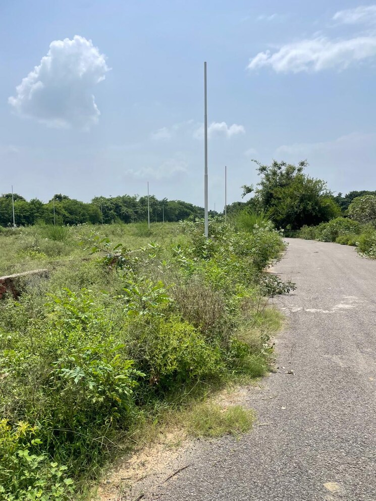 undefined, omicron iii greater noida  120 Sq.Mt. Plot In Omicron Iii Greater Noida Greater Noida 8810300