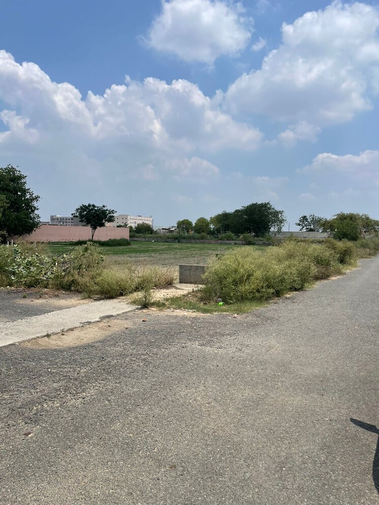 undefined, omicron iii greater noida  120 Sq.Mt. Plot In Omicron Iii Greater Noida Greater Noida 8810300