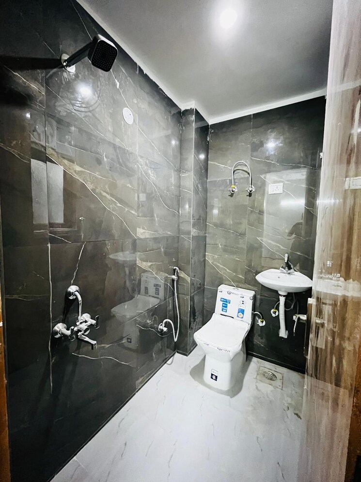 Master Bedroom, paryavaran complex 2 Bedroom 850 Sq.Ft. Builder Floor In Paryavaran Complex Delhi 8810330