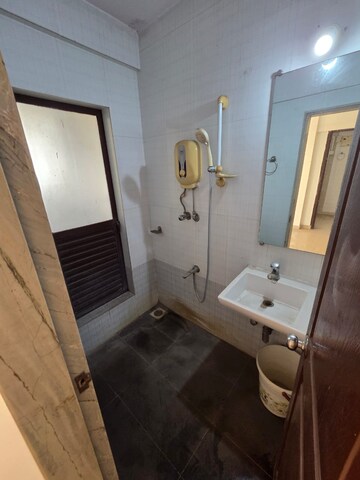 Bathroom in 3.5 BHK Apartment at Srishti Panch Srishti, Powai – for Rent