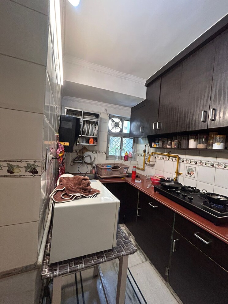 Kitchen, madhav-kunj-the-sarawasti-vihar-cghs 3 Bedroom 1250 Sq.Ft. Apartment In Rohini Sector 9 Delhi 8810334