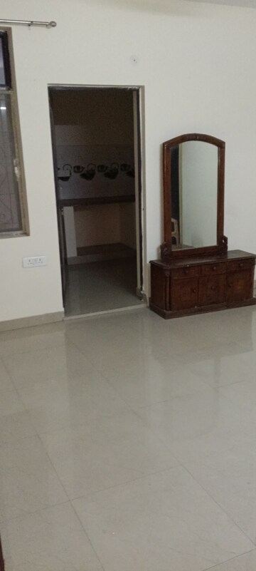 2 BHK Independent House For Rent in RWA Apartments Sector 27, Sector 27