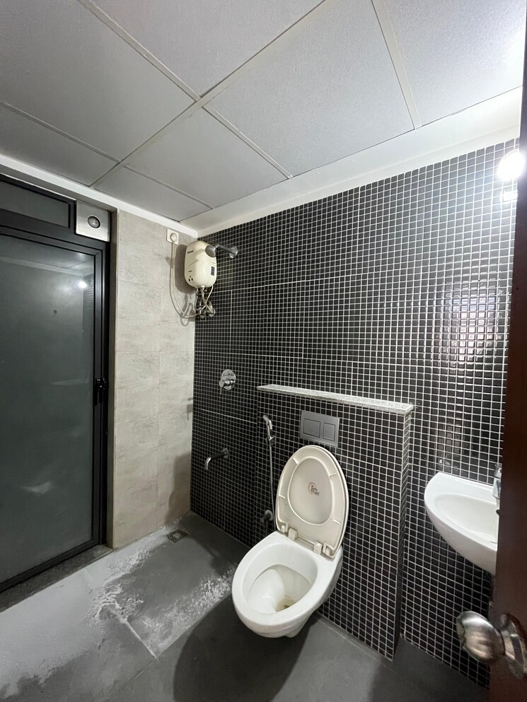 Bathroom, lodha-palava-downtown 1 Bedroom 720 Sq.Ft. Apartment In Dombivli East Thane 8810416